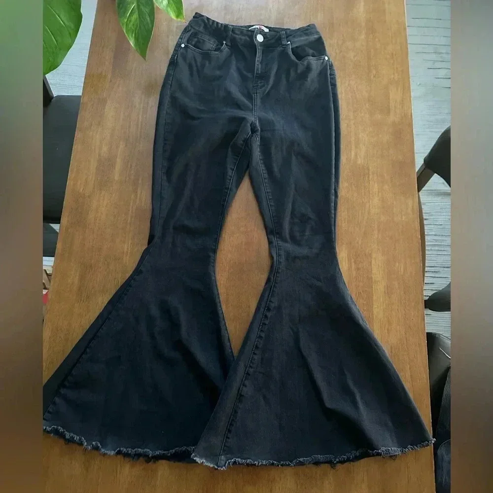 Arula Black Flare Pants Size 10 - Picture 2 of 9